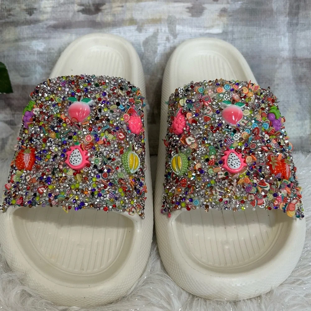 NEW Unbranded Beaded Slide Sandals with Multicolor Embellishments- White Size 11